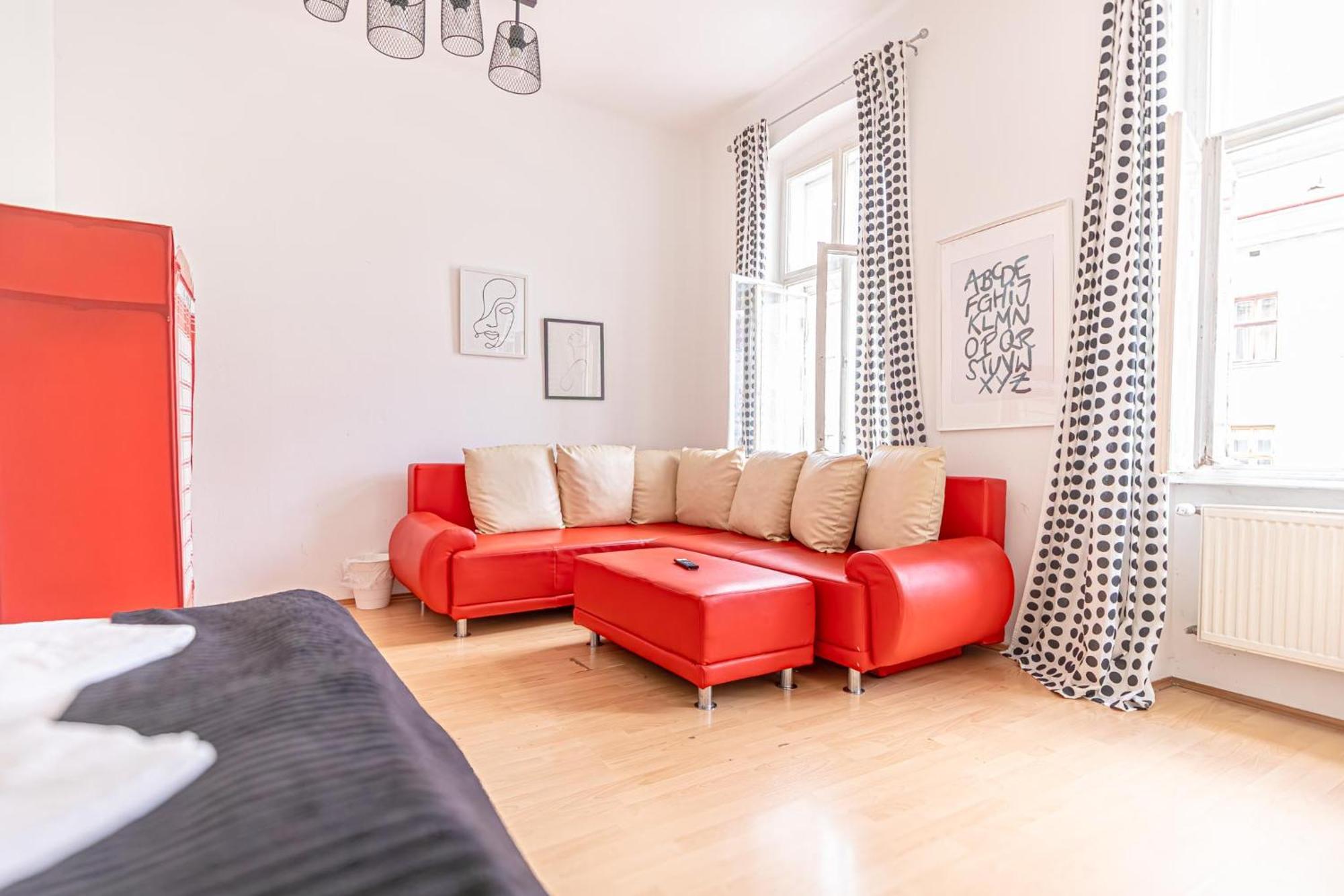 Viennese 3br Apt. Near Wiener Stadthalle & * Vienna