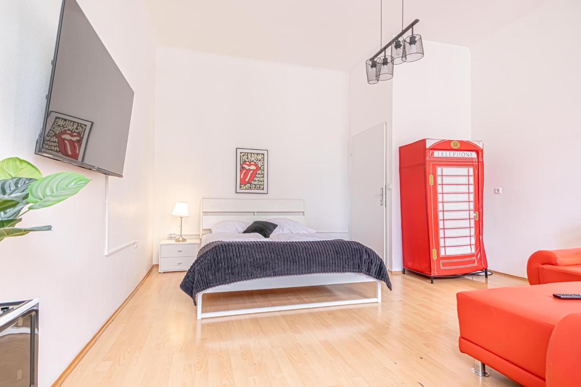 Viennese 3br Apt. Near Wiener Stadthalle & Apartment
